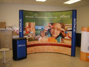 curved fabric display